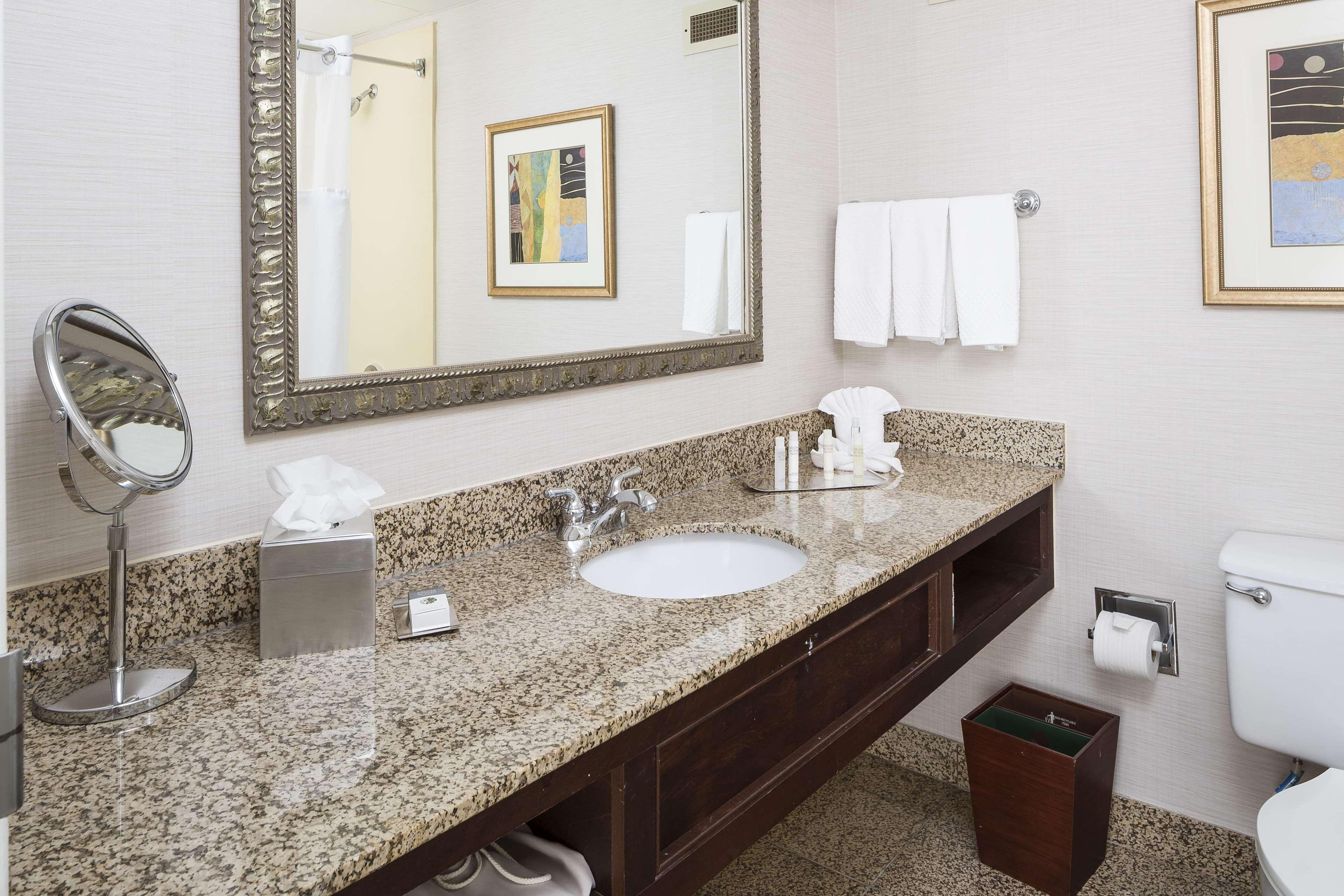 Hotel Doubletree By Hilton Boston-Milford Exterior foto