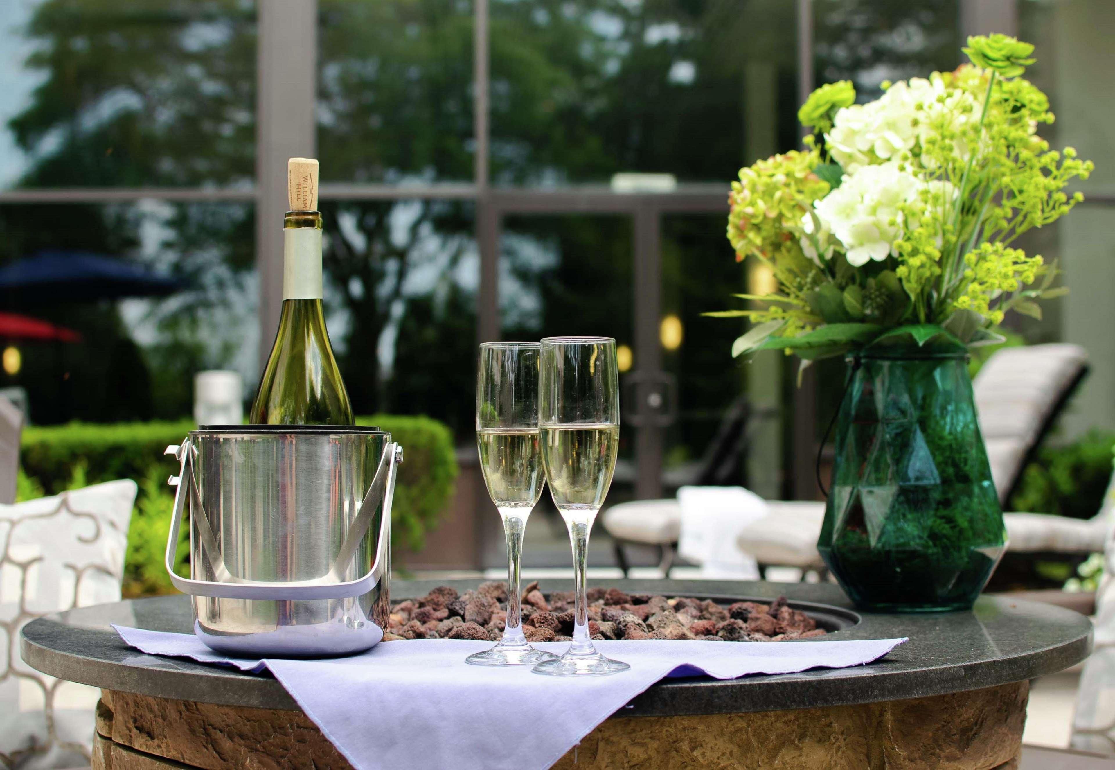 Hotel Doubletree By Hilton Boston-Milford Exterior foto