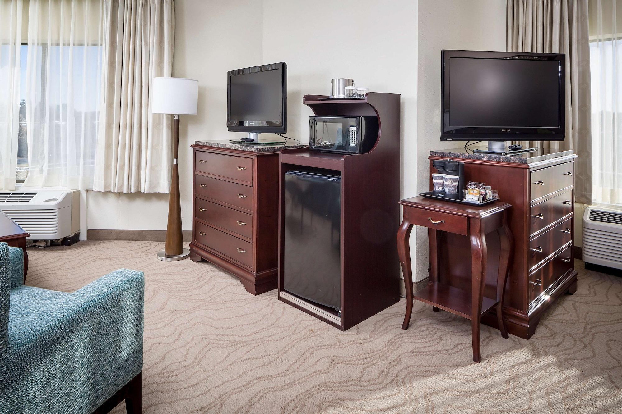 Hotel Doubletree By Hilton Boston-Milford Exterior foto